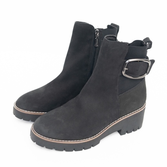 Blondo Shoes - Blondo. New! Waterproof Dahlia Boots.